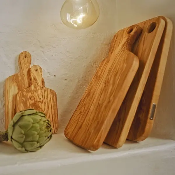 Olivenholz macht die schönsten Schneidebretter.